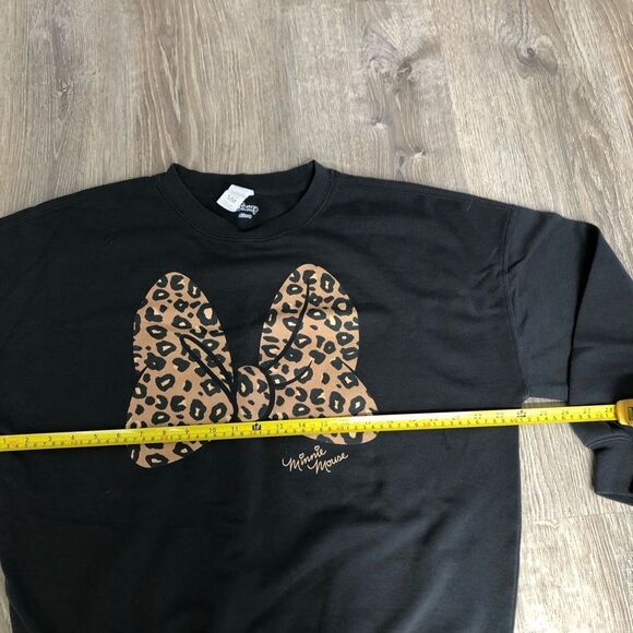Disney Minnie Mouse Leopard Print Bow Black Crewneck Sweatshirt Women's Small - Picture 6 of 9